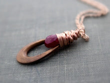 Load image into Gallery viewer, Bleeding Love Necklace