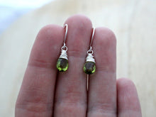 Load image into Gallery viewer, Peridot Drops - Earrings
