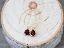 Load image into Gallery viewer, Linear Druzy Drops - Aubergine
